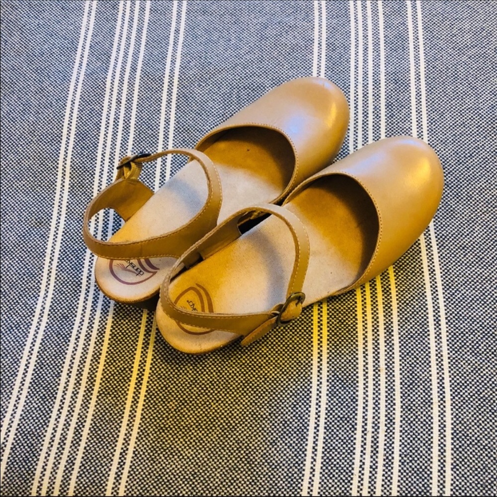 Dansko Sam Leather Clog